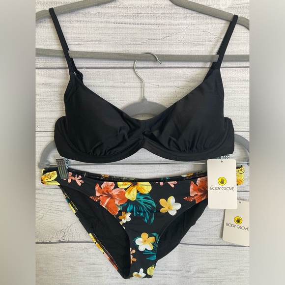 Body GloveNWT Women’s Palmer 2 Piece Bikini